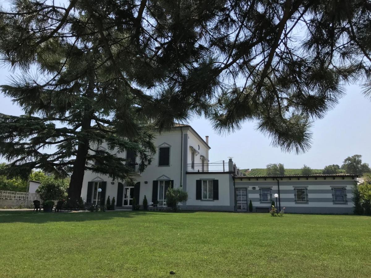 B&B Villa Prestigio Нови Лигуре Екстериор снимка