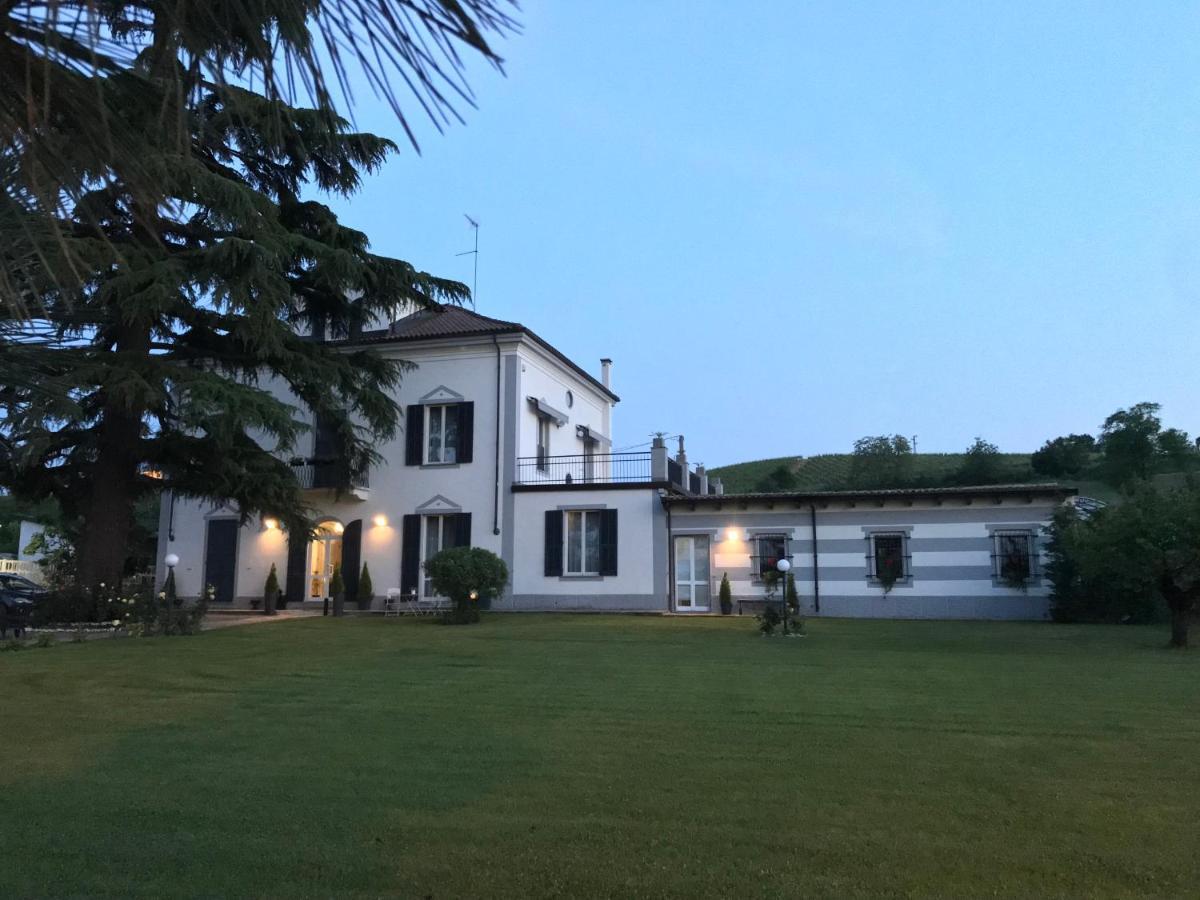 B&B Villa Prestigio Нови Лигуре Екстериор снимка